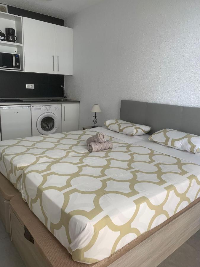Apartamento Malaga Port Exterior photo