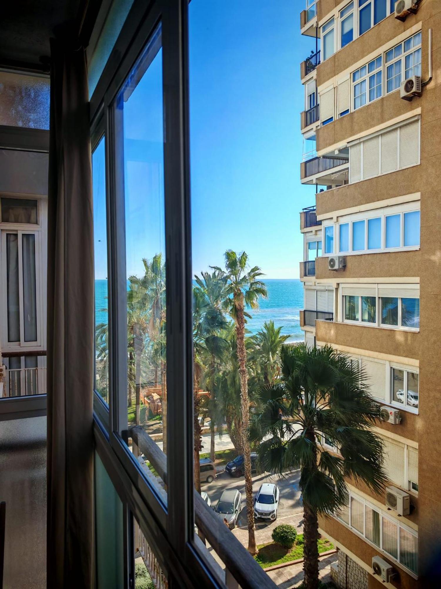 Apartamento Malaga Port Exterior photo